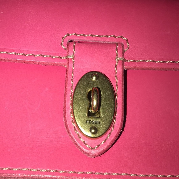 Vintage Fossil Genuine Leather Wristlet in Pink - Picture 5 of 11